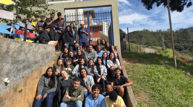 Biblioteca Pública de João Monlevade celebra 57 anos com homenagem à escritora Adélia Prado