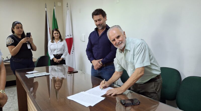 Prefeitura de João Monlevade formaliza doação de terreno para sede do Cismepi