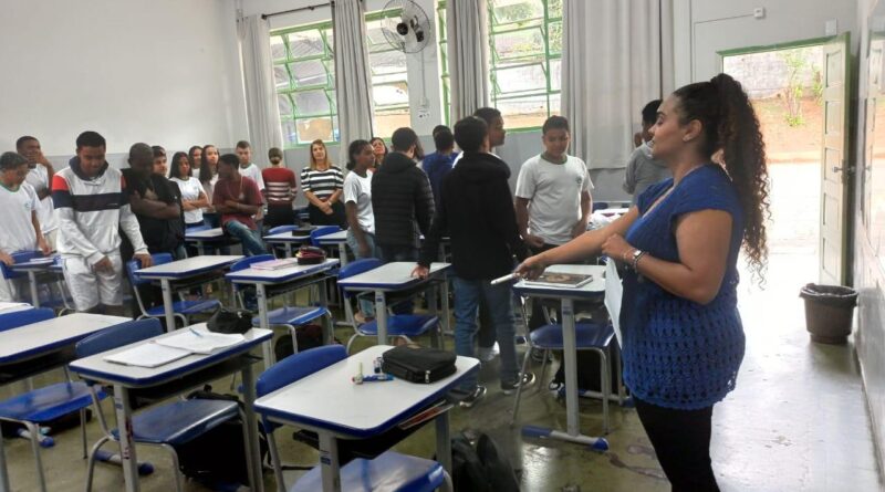 Creas leva projeto de conscientização sobre machismo e violência contra a mulher às escolas municipais de João Monlevade
