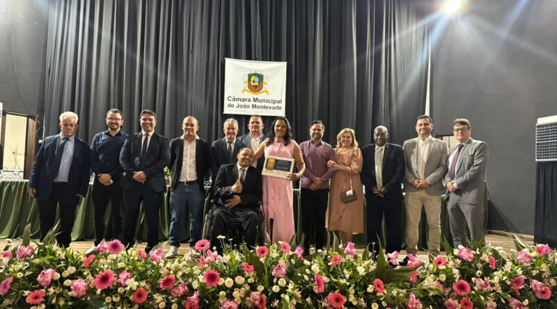 Anfiteatro lotado marca entrega do Diploma Operários do Ano em João Monlevade