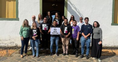 Polo Médio Piracicaba do Parlamento Jovem recebe visita técnica da ALMG em Nova Era