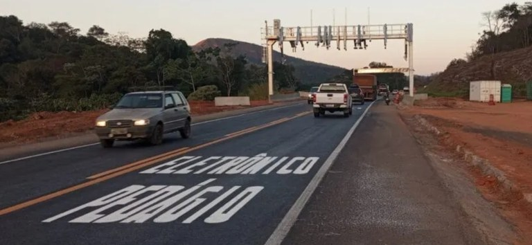 Motoristas têm até novembro para regularizar débitos do pedágio eletrônico em Minas Gerais