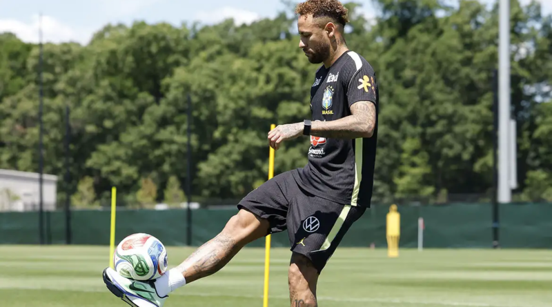 Neymar participa de treino da Seleção antes de duelo contra o Haiti, mas retorno aos jogos ainda é incerto