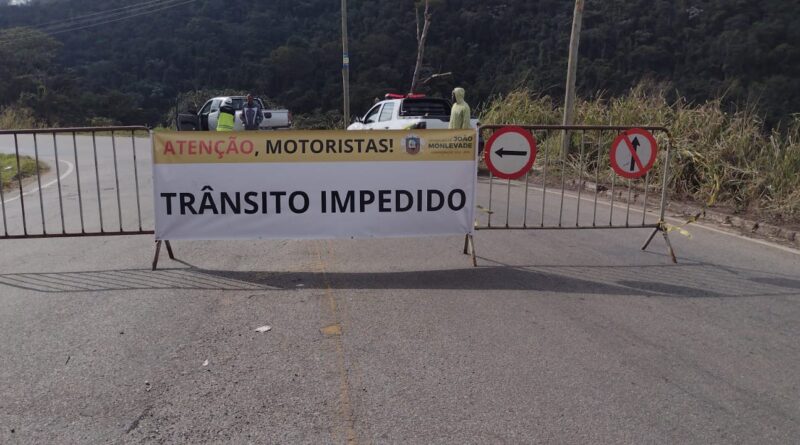 Trânsito na avenida Vereador João Braga está interditado para 2ª etapa das obras de recapeamento
