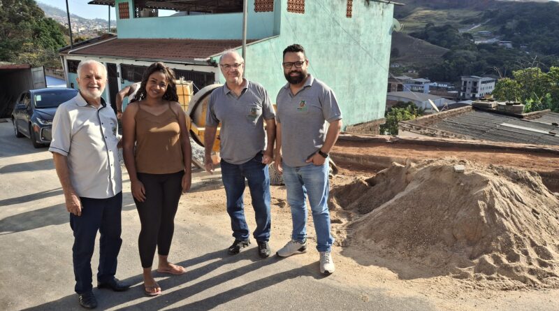 Prefeitura de João Monlevade conclui obra de contenção e recupera trecho da rua Felipe Camarão, no Loanda