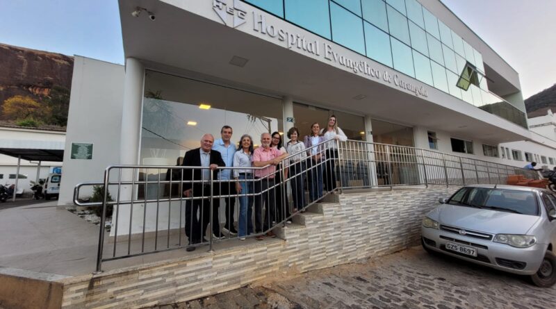 Prefeito Dr. Laércio Ribeiro e comitiva visitam Hospitais de Carangola