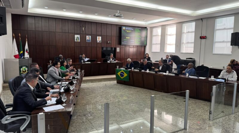 Câmara aprova dois anteprojetos de valorização e regulamentação