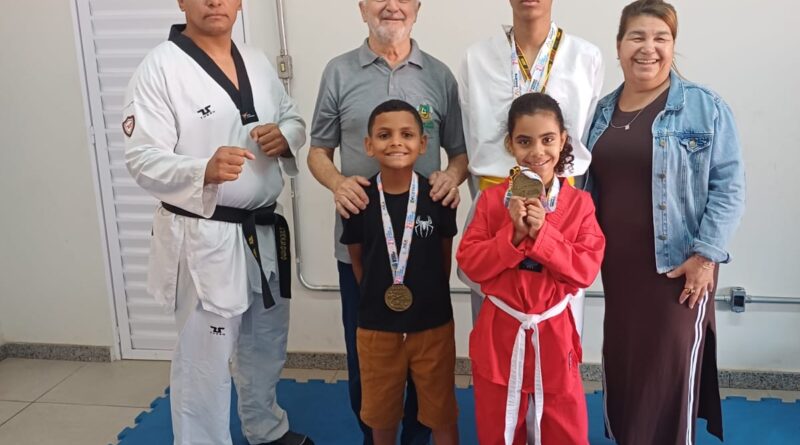 Prefeito Dr. Laércio participa de abertura do Mês da Melhor Idade no Cras Bem Viver