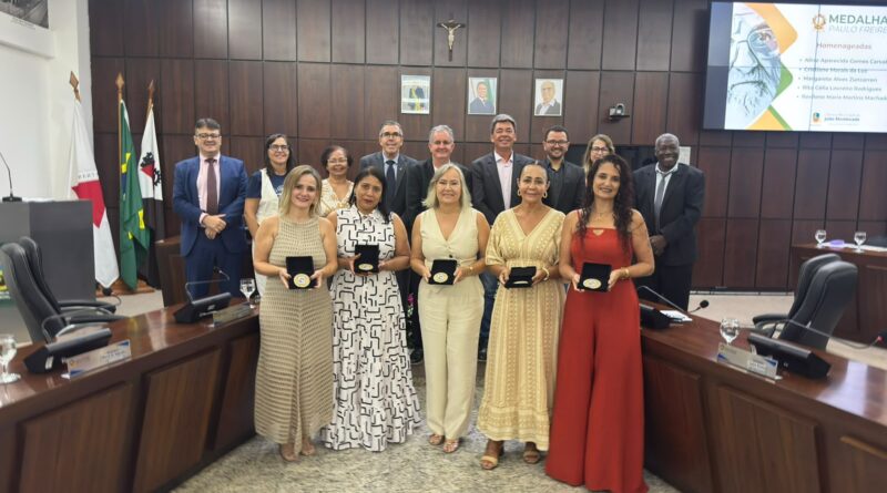 Câmara de João Monlevade entrega Medalha Paulo Freire a cinco personalidades da educação do município