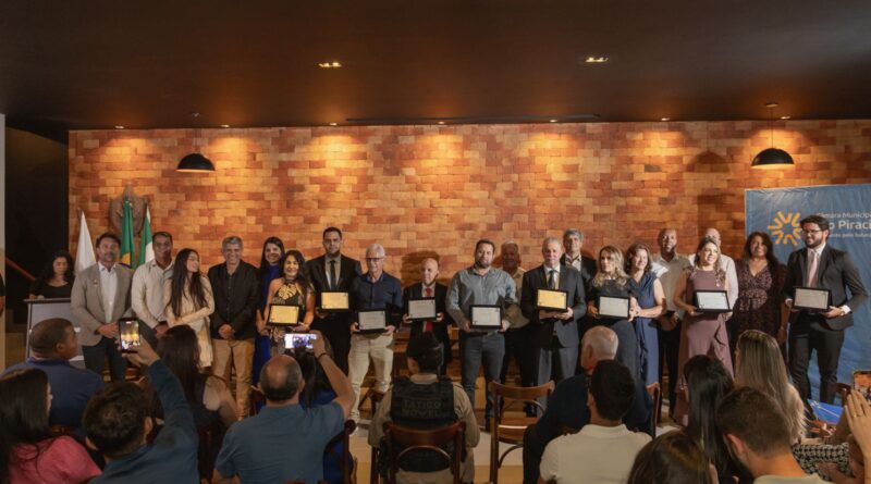Câmara homenageia personalidades com Títulos de Cidadania Honorária e Medalha do Mérito Legislativo em Rio Piracicaba